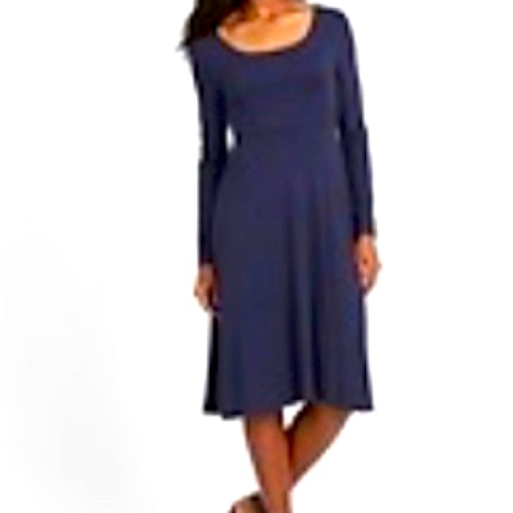 Banana republic dress new w/tags. Stretchy, soft, flowy fabric with scoop neck.